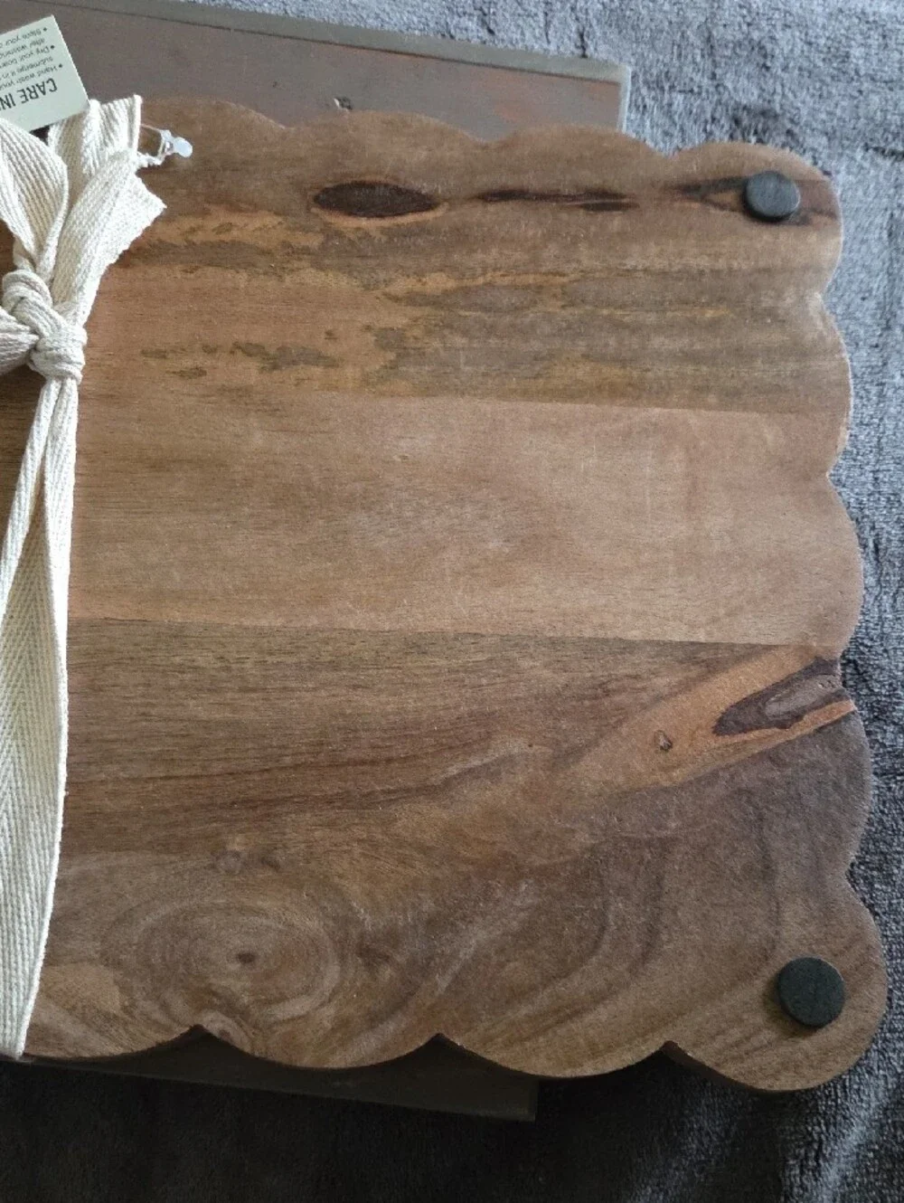 Mela Artisans Wood Scalloped Edged Mango Serving Board in Natural Brown